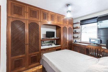 Apartamento à venda com 177m², 4 quartos e 2 vagasQuarto 2
