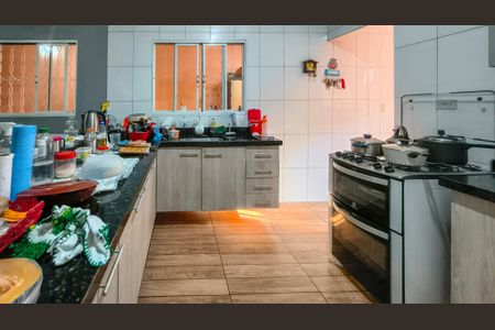 Cozinha de casa à venda com 8 quartos, 300m² em Parque Grajau, São Paulo