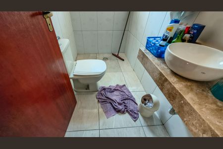 Casa à venda com 300m², 8 quartos e 2 vagasBanheiro