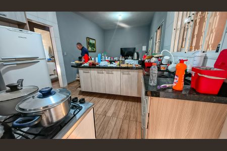 Cozinha de casa à venda com 8 quartos, 300m² em Parque Grajau, São Paulo