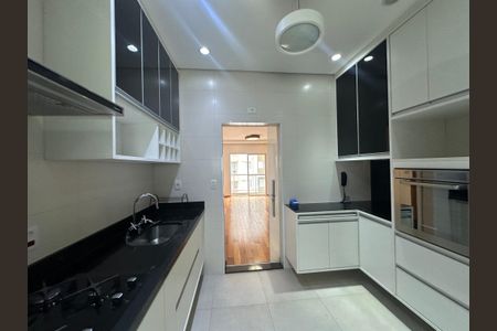 Apartamento à venda com 120m², 3 quartos e 2 vagasCozinha
