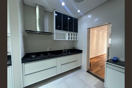 Apartamento à venda com 120m², 3 quartos e 2 vagasCozinha