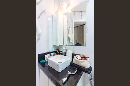 Casa à venda com 217m², 3 quartos e 6 vagasBanheiro 2