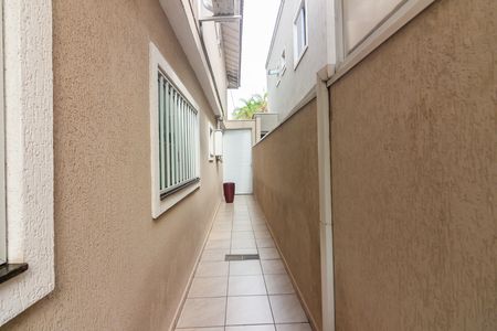 Casa à venda com 217m², 3 quartos e 6 vagasQuintal
