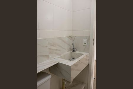 Banheiro de kitnet/studio para alugar com 1 quarto, 27m² em Conceicao, Osasco
