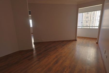 Sala de apartamento para alugar com 2 quartos, 60m² em Setor Bueno, Goiânia