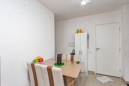Apartamento à venda com 42m², 2 quartos e sem vaga Apartamento à venda com 42m², 2 quartos e sem vagaSala