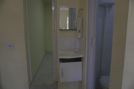 Banheiro de casa para alugar com 1 quarto, 30m² em Vila Cosmopolita, São Paulo