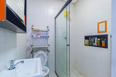 Banheiro de casa de condomínio para alugar com 1 quarto, 33m² em Vila Maria Zelia, São Paulo