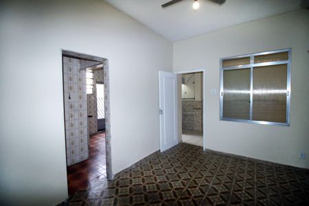 Casa à venda com 58m², 2 quartos e sem vagaSala