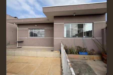 Casa à venda com 365m², 3 quartos e 6 vagasQuintal/ Churrasqueira 