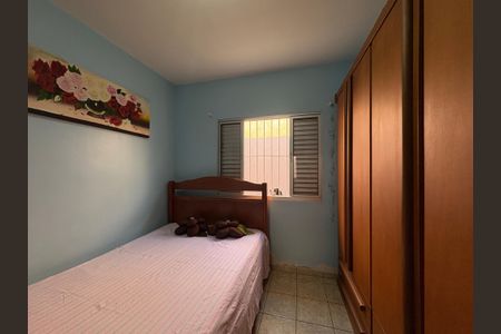 Casa à venda com 365m², 3 quartos e 6 vagasQuarto 2