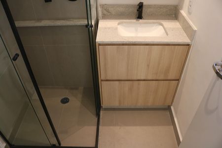 Apartamento para alugar com 68m², 2 quartos e sem vagaBanheiro