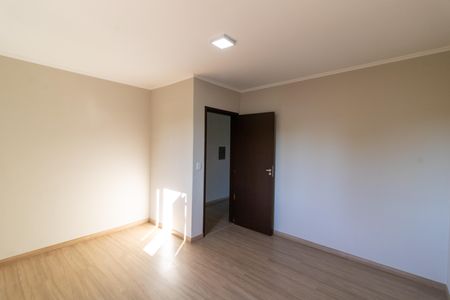 Casa à venda com 300m², 4 quartos e 3 vagas Casa à venda com 300m², 4 quartos e 3 vagasQuarto 2