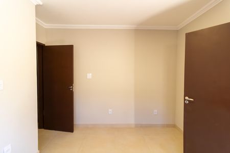 Casa à venda com 300m², 4 quartos e 3 vagas Casa à venda com 300m², 4 quartos e 3 vagasCozinha
