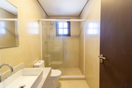Casa à venda com 300m², 4 quartos e 3 vagas Casa à venda com 300m², 4 quartos e 3 vagasBanheiro Social