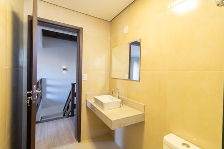 Casa à venda com 300m², 4 quartos e 3 vagas Casa à venda com 300m², 4 quartos e 3 vagasBanheiro Social