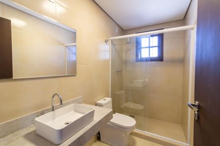 Casa à venda com 300m², 4 quartos e 3 vagas Casa à venda com 300m², 4 quartos e 3 vagasBanheiro Social