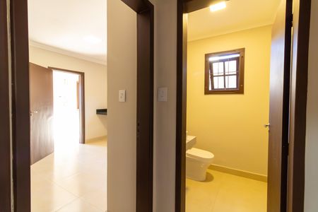 Casa à venda com 300m², 4 quartos e 3 vagas Casa à venda com 300m², 4 quartos e 3 vagasCorredor