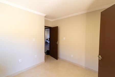 Casa à venda com 300m², 4 quartos e 3 vagas Casa à venda com 300m², 4 quartos e 3 vagasCozinha