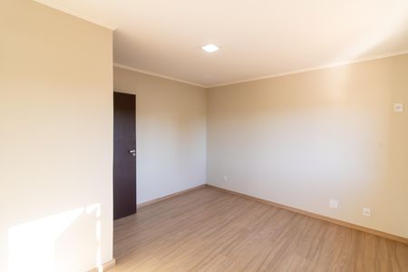Casa à venda com 300m², 4 quartos e 3 vagas Casa à venda com 300m², 4 quartos e 3 vagasQuarto 2