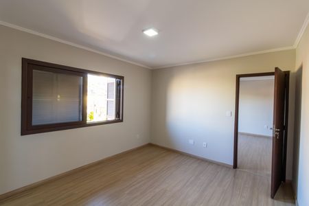Casa à venda com 300m², 4 quartos e 3 vagas Casa à venda com 300m², 4 quartos e 3 vagasSuíte