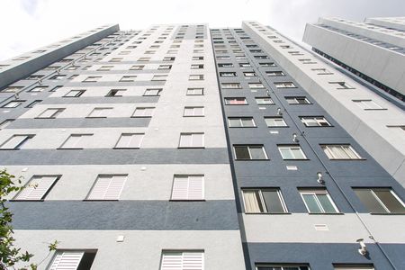 Apartamento à venda com 44m², 2 quartos e 1 vaga Apartamento à venda com 44m², 2 quartos e 1 vagaFachada