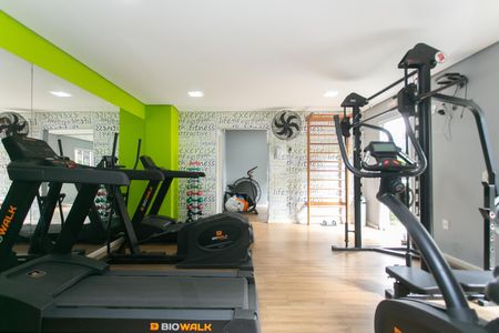 Apartamento à venda com 44m², 2 quartos e 1 vaga Apartamento à venda com 44m², 2 quartos e 1 vagaÁrea comum - Academia