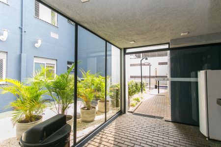 Apartamento à venda com 44m², 2 quartos e 1 vaga Apartamento à venda com 44m², 2 quartos e 1 vagaÁrea comum - Churrasqueira