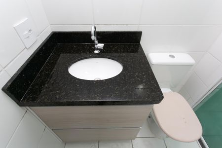 Apartamento à venda com 44m², 2 quartos e 1 vaga Apartamento à venda com 44m², 2 quartos e 1 vagaBanheiro
