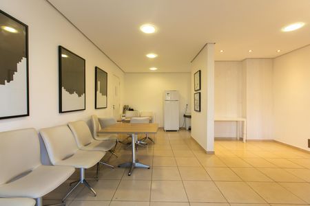 Apartamento à venda com 44m², 2 quartos e 1 vaga Apartamento à venda com 44m², 2 quartos e 1 vagaÁrea comum - Salão de Festas