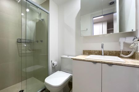 Studio para alugar com 30m², 1 quarto e sem vaga Studio para alugar com 30m², 1 quarto e sem vagaBanheiro