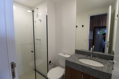 Banheiro de apartamento para alugar com 1 quarto, 35m² em Butantã, São Paulo