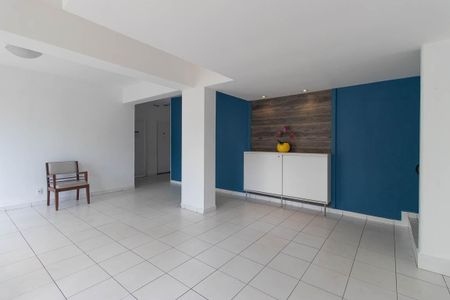Apartamento para alugar com 52m², 2 quartos e 1 vagaHall social