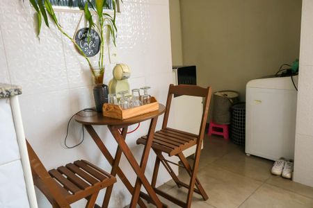 Apartamento à venda com 65m², 2 quartos e 1 vagaÁrea de Serviço