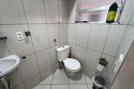 Banheiro de kitnet/studio para alugar com 1 quarto, 25m² em Freguesia (ilha do Governador), Rio de Janeiro