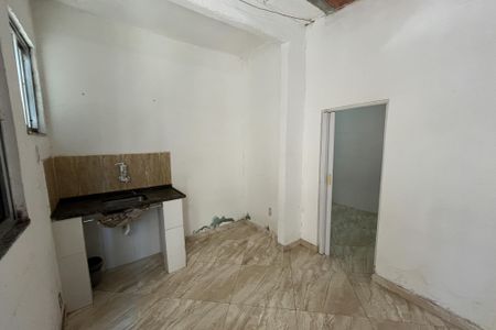Sala de kitnet/studio para alugar com 1 quarto, 25m² em Freguesia (ilha do Governador), Rio de Janeiro