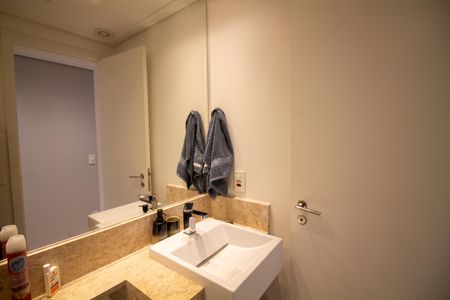Apartamento à venda com 100m², 2 quartos e 2 vagas Apartamento à venda com 100m², 2 quartos e 2 vagasBanheiro