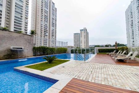 Apartamento à venda com 100m², 2 quartos e 2 vagas Apartamento à venda com 100m², 2 quartos e 2 vagasÁrea comum - Piscina