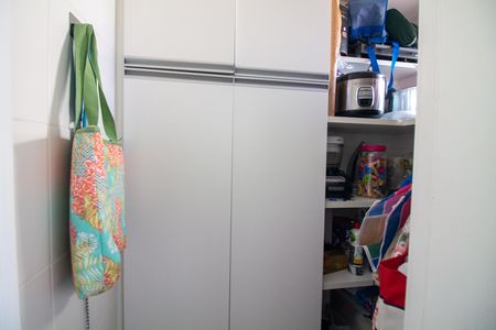 Apartamento à venda com 100m², 2 quartos e 2 vagas Apartamento à venda com 100m², 2 quartos e 2 vagasDispensa