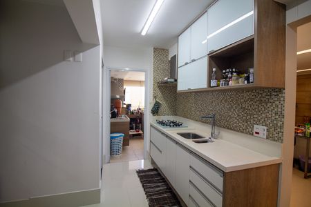 Apartamento à venda com 100m², 2 quartos e 2 vagas Apartamento à venda com 100m², 2 quartos e 2 vagasCozinha