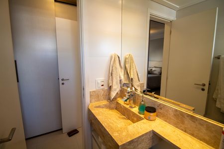 Apartamento à venda com 100m², 2 quartos e 2 vagas Apartamento à venda com 100m², 2 quartos e 2 vagasBanheiro da Suíte