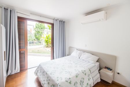 Casa de condomínio à venda com 385m², 4 quartos e 4 vagasSuíte 2