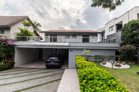 Casa de condomínio à venda com 385m², 4 quartos e 4 vagasVista da Rua