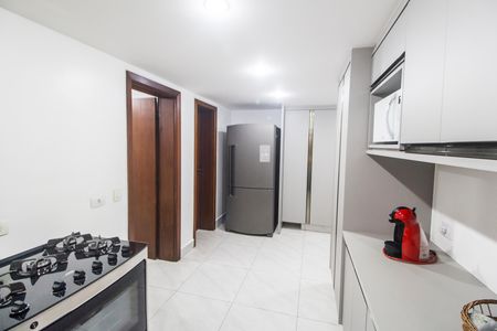 Casa de condomínio à venda com 385m², 4 quartos e 4 vagasCozinha