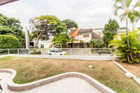 Casa de condomínio à venda com 385m², 4 quartos e 4 vagasVaranda