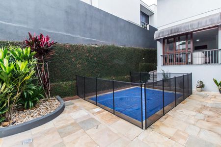 Casa de condomínio à venda com 385m², 4 quartos e 4 vagasPiscina