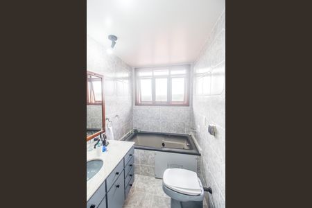 Casa de condomínio à venda com 385m², 4 quartos e 4 vagasBanheiro da Suíte