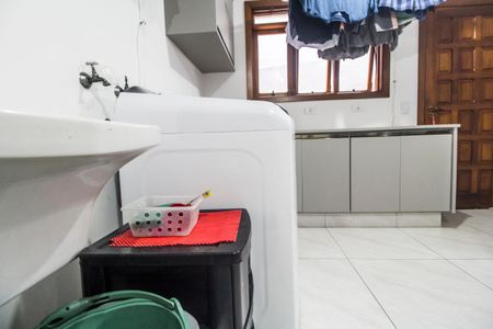 Casa de condomínio à venda com 385m², 4 quartos e 4 vagasÁrea de Serviço