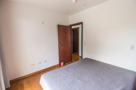 Casa de condomínio à venda com 385m², 4 quartos e 4 vagasQuarto 3